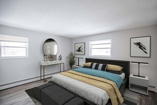 205 Main St. in Salem, NH - Building Photo