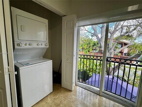 6676 SW 115th Ct in Miami, FL - Building Photo - Building Photo