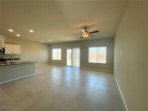 8982 Pacific Mist St in Las Vegas, NV - Building Photo - Building Photo