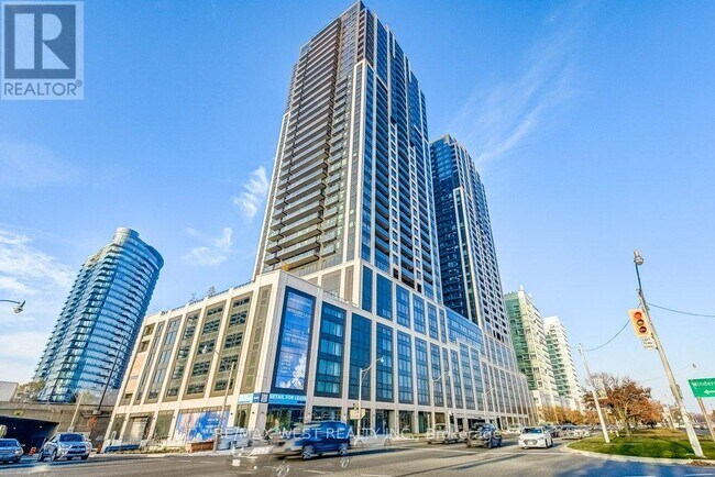 1928-1928 Lake Shore Blvd W in Toronto, ON - Building Photo - Building Photo