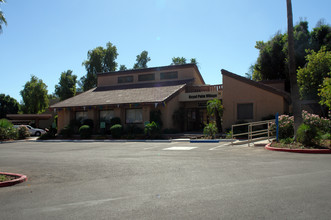 The Links in Phoenix, AZ - Building Photo - Building Photo