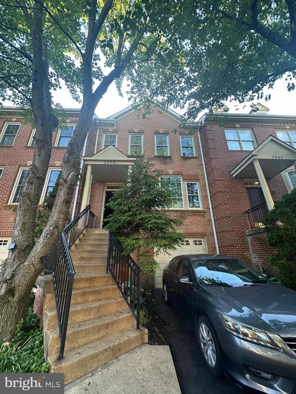 property at 3006 Fallswood Glen Ct