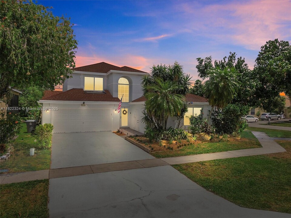 9445 Aegean Dr in Boca Raton, FL - Building Photo
