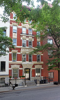 435 W 43rd St in New York, NY - Building Photo