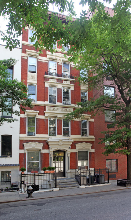 435 W 43rd St in New York, NY - Foto de edificio