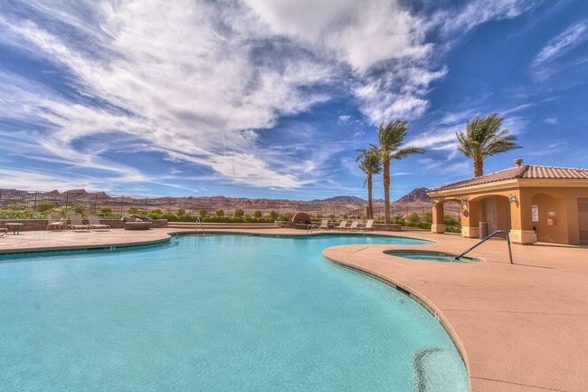 15 Via Mantova in Henderson, NV - Foto de edificio