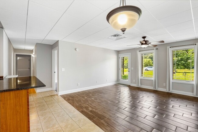 property at 6405 N Pinson Rd
