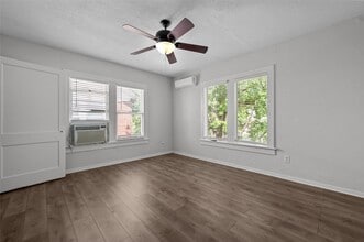 907 W Gray St in Houston, TX - Building Photo - Building Photo
