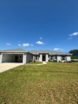 2501 SE Mariposa Ave in Port St. Lucie, FL - Building Photo