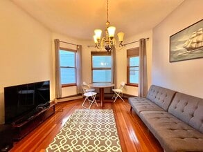 558 Washington St in Boston, MA - Building Photo - Building Photo