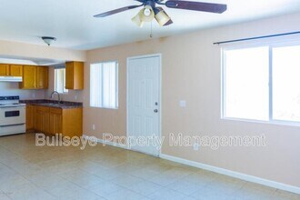 2701 E Beck Ln in Phoenix, AZ - Building Photo - Building Photo