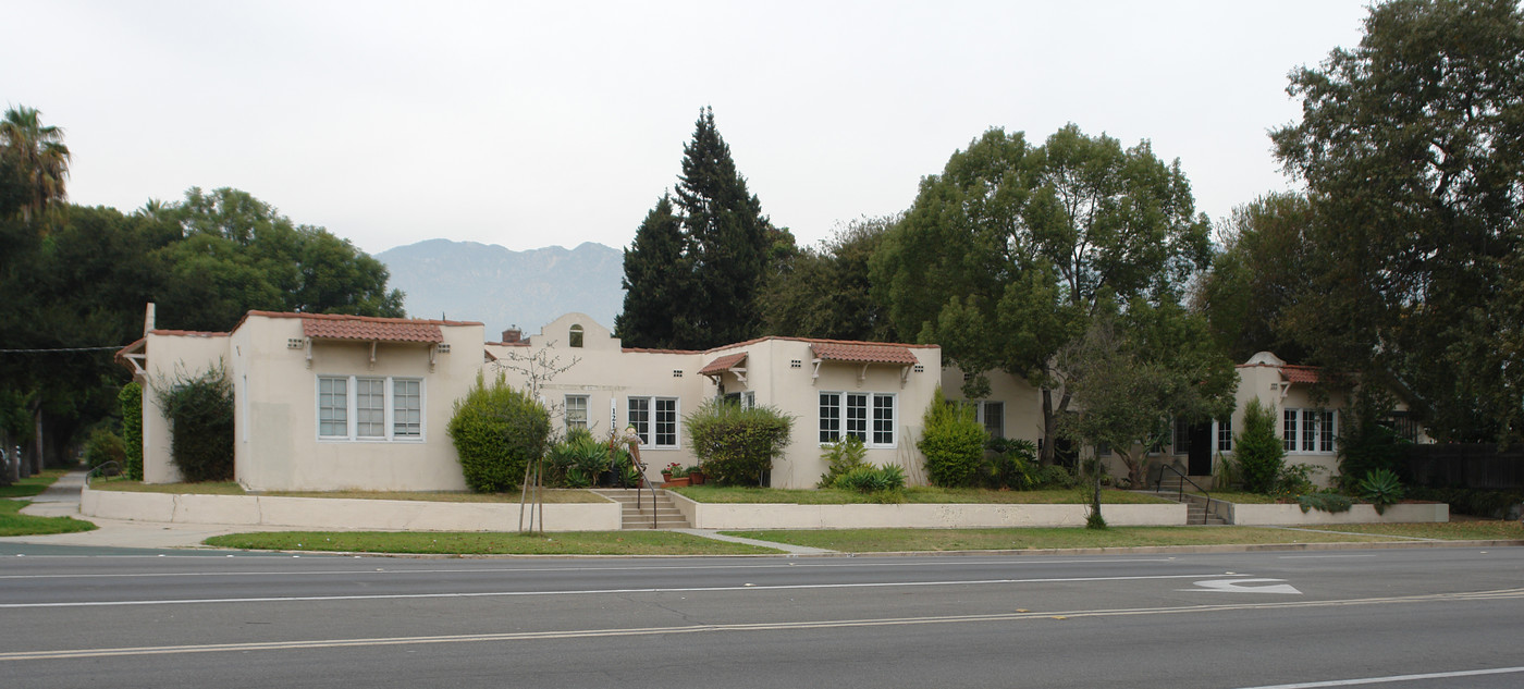 1215-1217 Orange Grove Blvd in Pasadena, CA - Building Photo