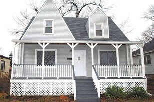 9326 S 54th Ct in Oak Lawn, IL - Building Photo