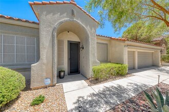 2122 Mooreview St in Henderson, NV - Building Photo - Building Photo
