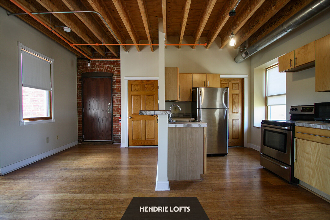 Hendrie Lofts & Peterboro Houses in Detroit, MI - Building Photo