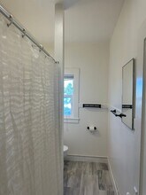 1019 E 33rd St in Oakland, CA - Building Photo - Building Photo