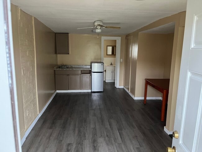 2137 Crandon Ave, Unit B in Winter Park, FL - Foto de edificio - Building Photo