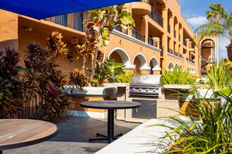 Vivo Living Kissimmee in Kissimmee, FL - Foto de edificio - Building Photo