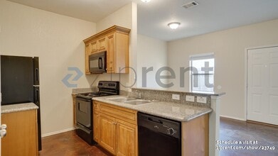 2340 Aldergate Dr in Arlington, TX - Building Photo - Building Photo
