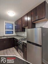 437 W Belden, Unit 431-203 in Chicago, IL - Building Photo - Building Photo