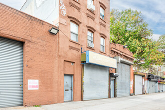 64 Albany Ave in Brooklyn, NY - Building Photo - Building Photo