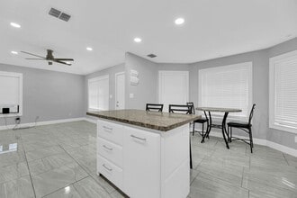 2610 N Missouri Ave in Weslaco, TX - Building Photo - Building Photo