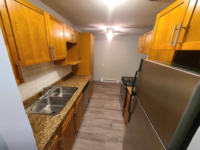 155-155 Mighton Ave in Winnipeg, MB - Building Photo - Building Photo