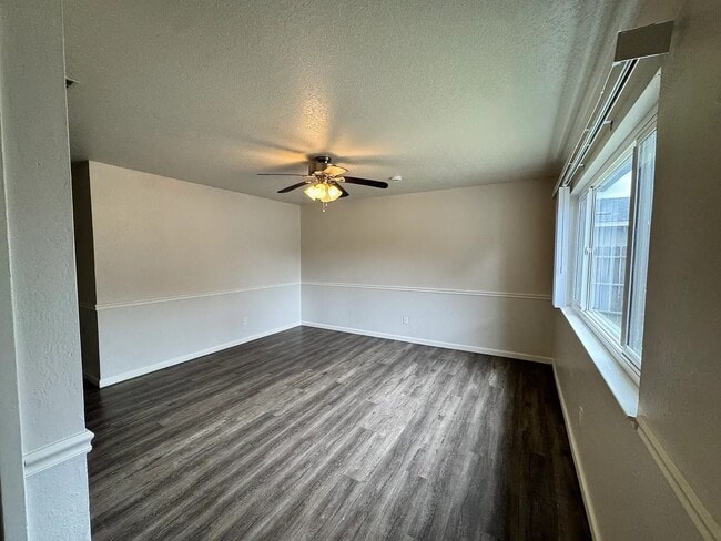 3115 W Santa Ana Ave in Fresno, CA - Building Photo - Building Photo