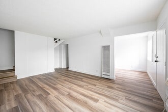 1425 Stoneridge Ontario in Ontario, CA - Building Photo - Building Photo