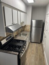 125 Edgewater Dr in Coral Gables, FL - Foto de edificio - Building Photo