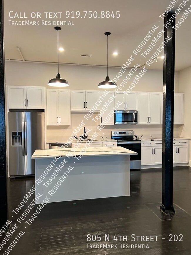 property at 805 N 4th St