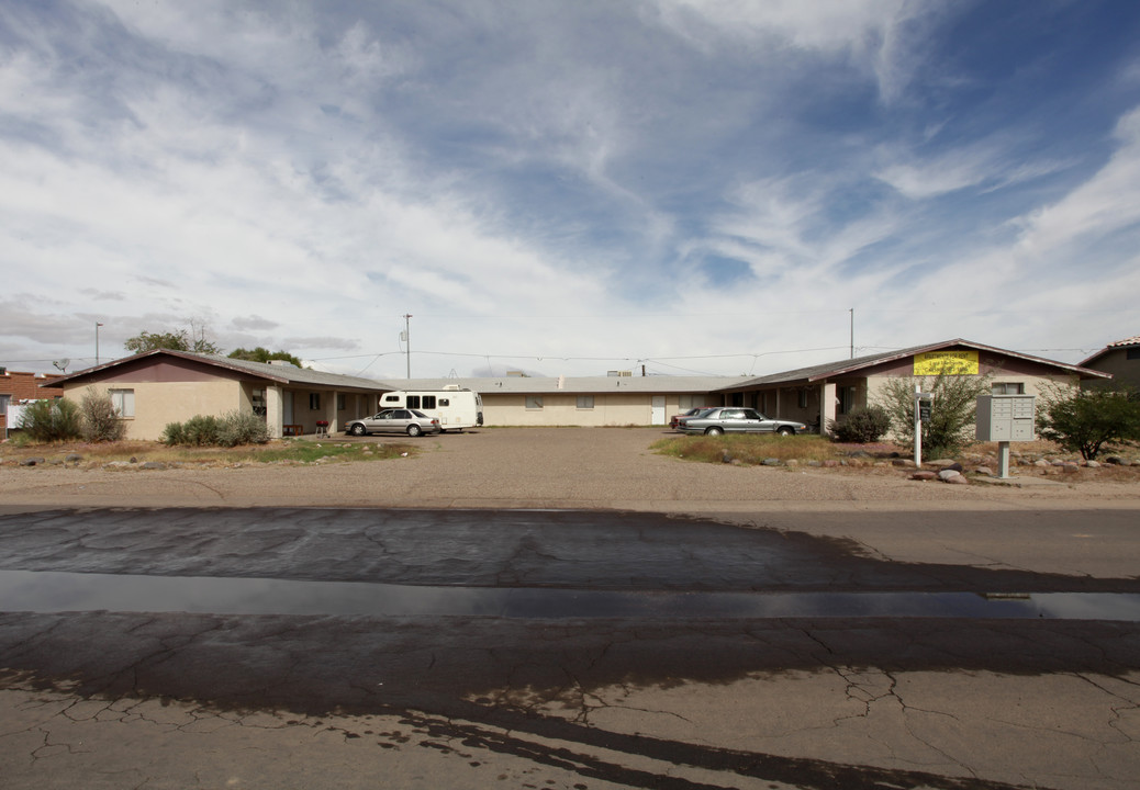 416 W 12th St in Casa Grande, AZ - Building Photo