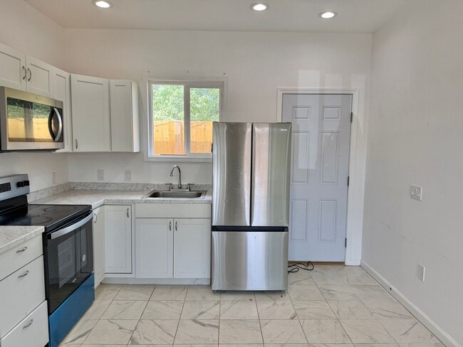 648 Waiehu Beach Rd in Wailuku, HI - Building Photo - Building Photo