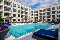 Alexan River Oaks photo'