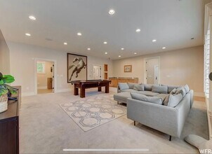 4900 Marilyn Dr in Holladay, UT - Building Photo - Building Photo