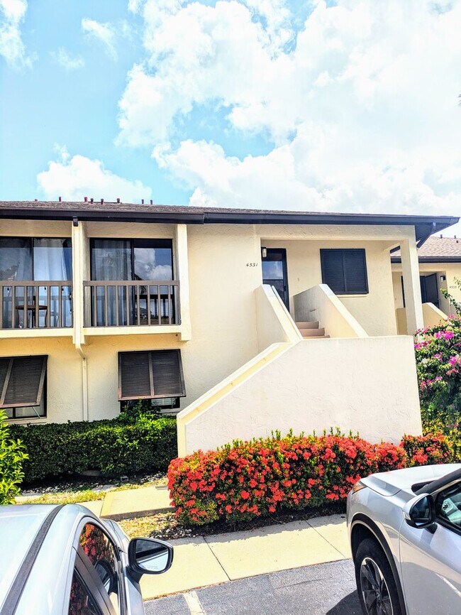 4531 Longwater Chase in Sarasota, FL - Building Photo - Building Photo