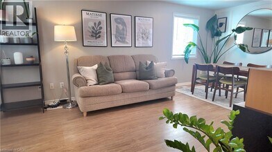 16 Ridgeway Crescent in Kitchener, ON - Building Photo - Building Photo