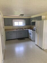 608 Wilson St in Newton, IL - Building Photo - Building Photo