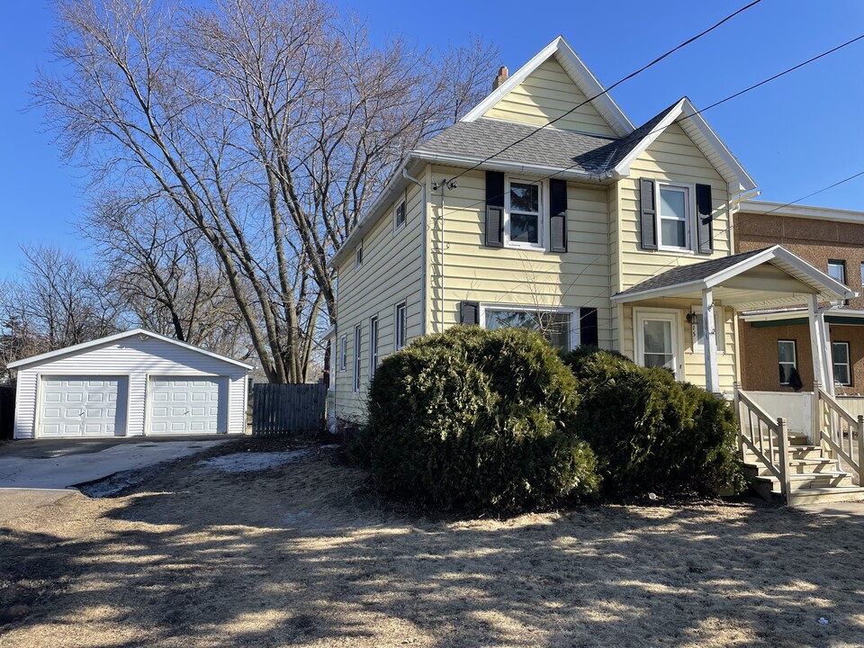 315 Morris St in Fond du Lac, WI - Foto de edificio