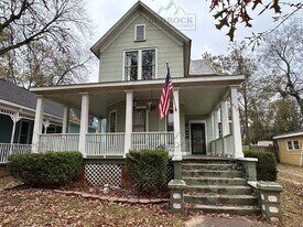 633 Moulton St E in Decatur, AL - Building Photo