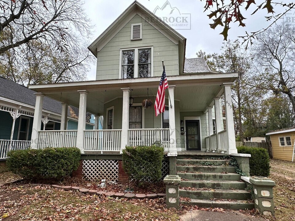 633 Moulton St E in Decatur, AL - Building Photo