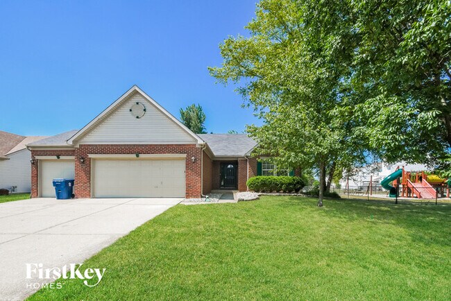 2302 Willowview Dr in Indianapolis, IN - Building Photo - Building Photo