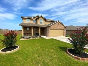 122 Liard River Rd in Hutto, TX - Building Photo - Building Photo