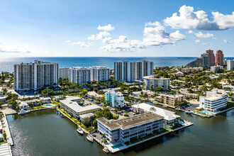 Leisure Terrace Condominiums in Fort Lauderdale, FL - Building Photo - Building Photo