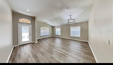 616 Straw Lake Dr in Brandon, FL - Building Photo - Building Photo