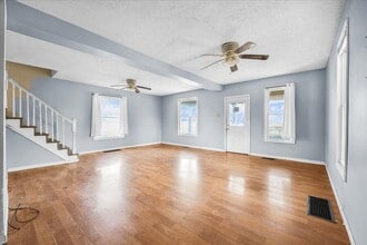 25998 N Dal Bar Rd in Canton, IL - Building Photo - Building Photo