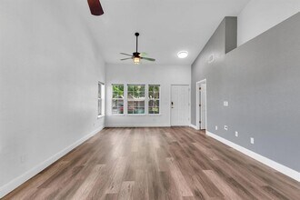 112 Prairie Springs Loop in Georgetown, TX - Building Photo - Building Photo