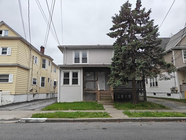 property at 372 Mansion St