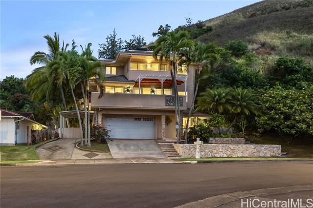 property at 1408 Auwaiku St