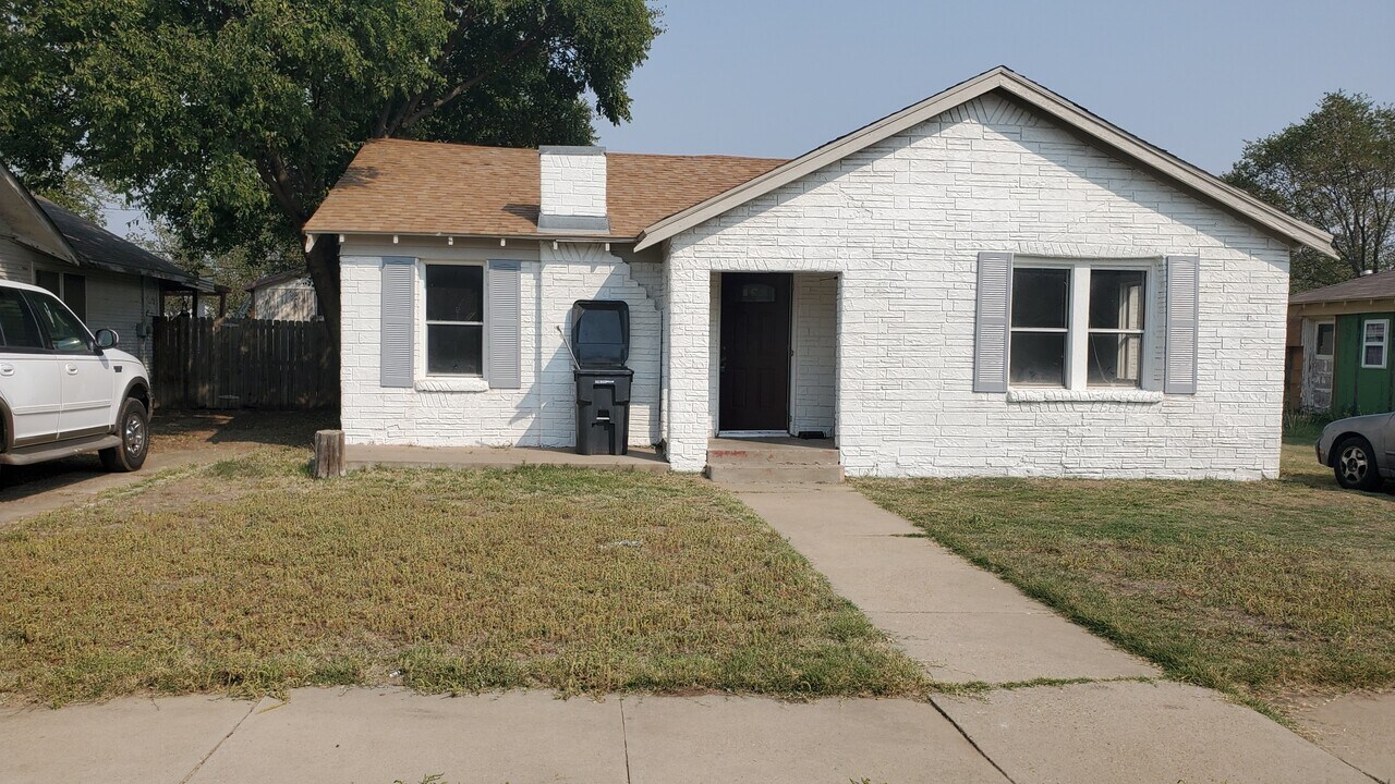 3805 S Harrison St in Amarillo, TX - Building Photo